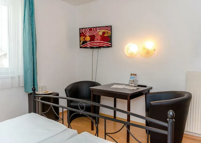 Pensionat Landpension Birker - Self Check-in Weißkirchen in Steiermark